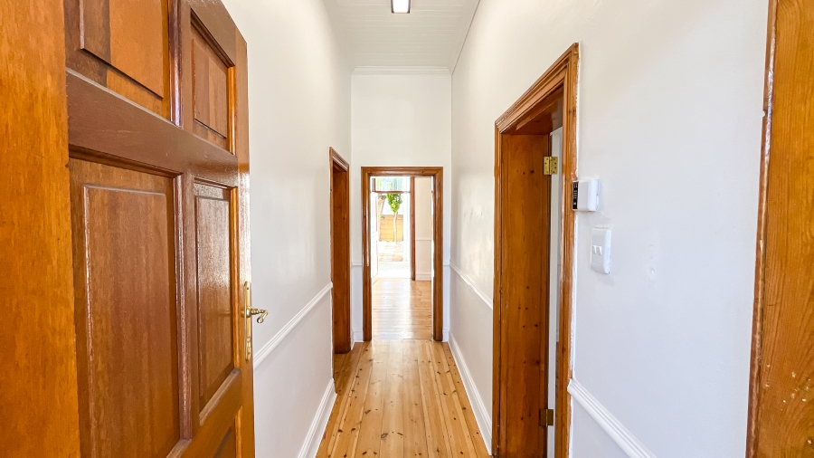 To Let 3 Bedroom Property for Rent in Wynberg Western Cape